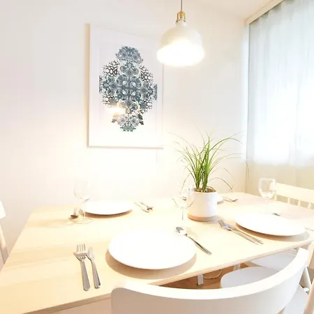 Apartment Large 6 Beds Flat Family Friendly With Private Parking Innsbruck