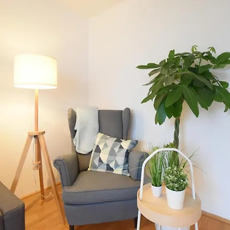 Large 6 Beds Flat Family Friendly With Private Parking Apartment Innsbruck