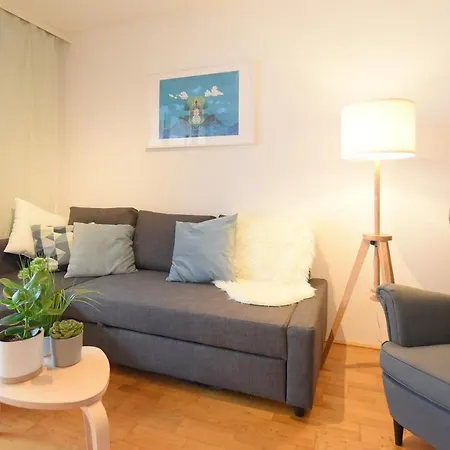 Large 6 Beds Flat Family Friendly With Private Parking Apartment *