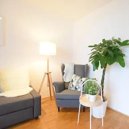 Large 6 Beds Flat Family Friendly With Private Parking Apartment Innsbruck